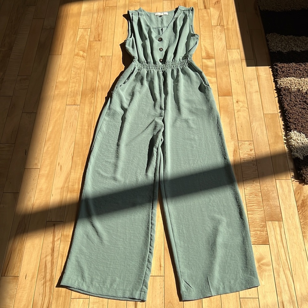 Flowy Jumpsuit V neck pleats on shoulders, wide leg elasticated waist, 2 pockets